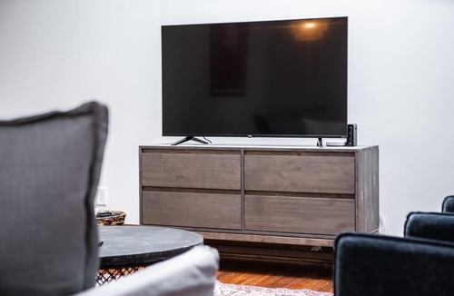 Columbus House | Loft A 12th street Skylight Loft A UPTOWN Ten MIN to Ft Benning