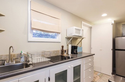 Keolu Hills Apartment | Loft In Kailua - Spacious with Parking, Internet and minutes to Kailua Beach!