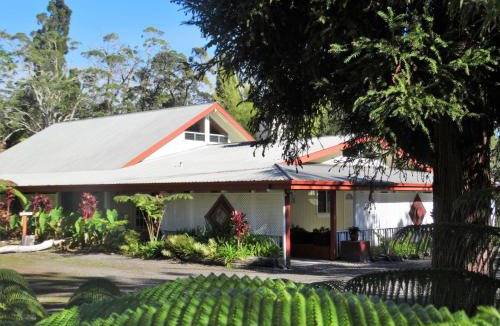 Volcano Cabin | Lokahi Lodge