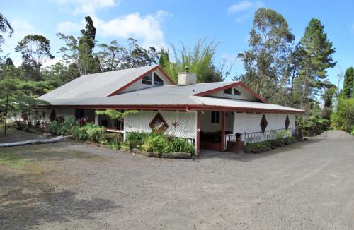 Volcano Cabin | Lokahi Lodge