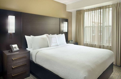 Cary Hotel | Look No More! Full Kitchen, Free Breakfast, Swimming Pool, Pets are Allowed!