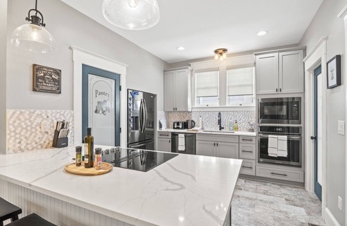 Five Points House | Lorraine's Home Away From Home - Walking distance to Five Points