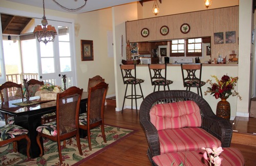 Maunaloa House | Lovely 2 bdr 2 bath condo in prestigious Paniolo Hale, 4min walk to Kepuhi Beach