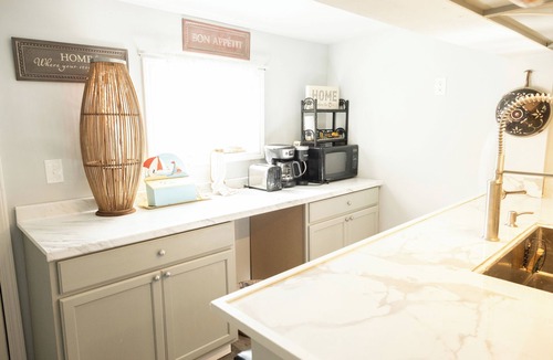 Chipley House | Lovely 2-bedroom house with AC in charming Chipley.
