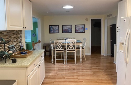Garden City Cottage | Lovely 2 bedroom 2 bath Rhea Cottage in Oceanside Village
