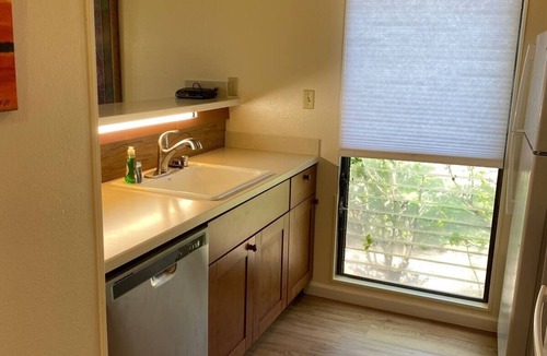 Maunaloa Condo | Lovely 2br condo by the beach