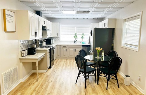 Greenville Cottage | Lovely 2BR Guesthouse in Greenville Near Furman w/Pond Views & Fire Pit