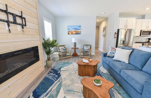 Long Neck House | Lovely home, beach, pools, family fun, pet friendly!