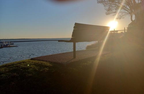 Kingsmill Apartment | Lovely large room by river in "Kingsmill on the James"