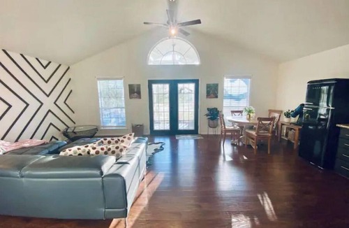 Kingsland Cottage | Lovely Llano River! 2 Bedroom cottage on the Llano River- Sleeps 6!