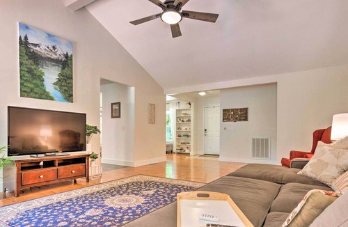 Taylors House | Lovely Mtn Cottage w/ Hot Tub, BBQ & Fire Pit!