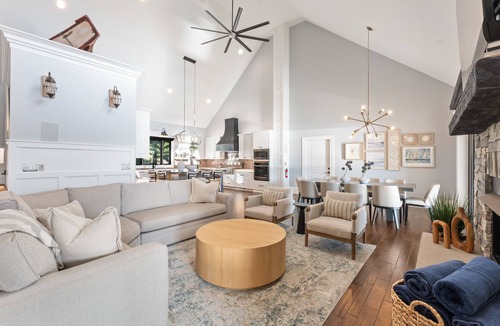Mayhew House | Lucent Sunset Retreat w/Heated Pool & Game Room