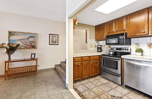 Honokowai Condo | Lush tropical setting steps away from sea breezes