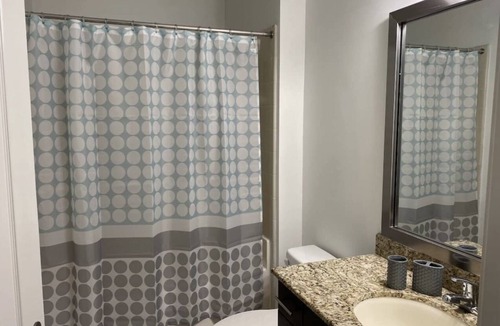 Dunwoody Apartment | Lux 2 bd/2bth: Wifi/Free parking
