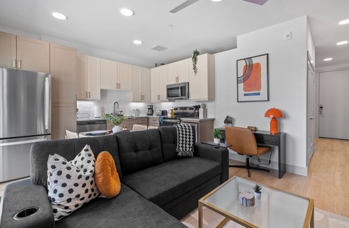 McNeil Apartment | Lux King Suite | Gym | Pool | AC | Domain Mall