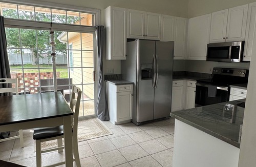 Murrells Inlet House | LUX Master Suite! 2 Car Garage! No stairs! 5 min Walk to Marina & The Marshwalk
