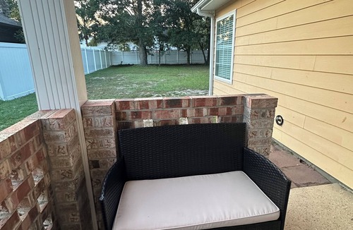 Murrells Inlet House | LUX Master Suite! 2 Car Garage! No stairs! 5 min Walk to Marina & The Marshwalk