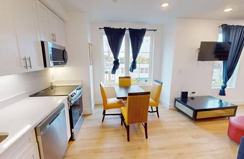 Brightwood Park Apartment | Lux Penthouse Unit