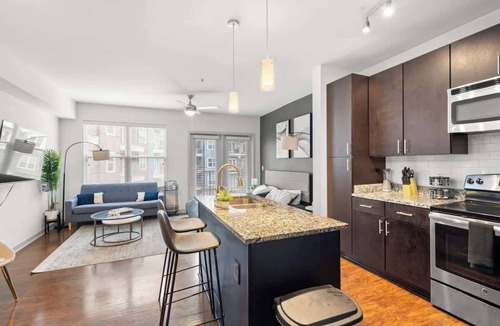 Cherry Apartment | Luxe King Bed Suite in Midtown Charlotte!