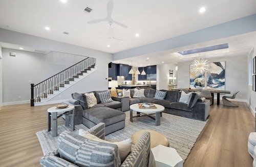 Kingsland House | Luxe Lakefront Haven | Concierge Services