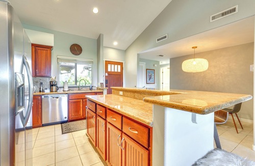 Kamuela Condo | Luxe Maunalani Resort Condo w/Pool + Beach Access