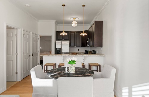 Old Town West Apartment | Luxe Stay in Quaint Old Town Alexandria near D.C.