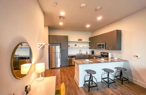 Pflugerville Apartment | Luxurious 1:1 Suite, Pool, Billiards; 17min Domain