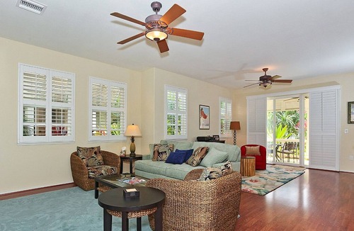 Ko Olina House | Luxurious 3 Bedroom, 3 Bath Townhome with 2 Car Garage in Ko Olina's Coconut Plantation