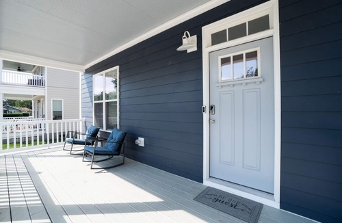 Buckroe Beach House | Luxurious Alberta Beach House w/Historical Detail