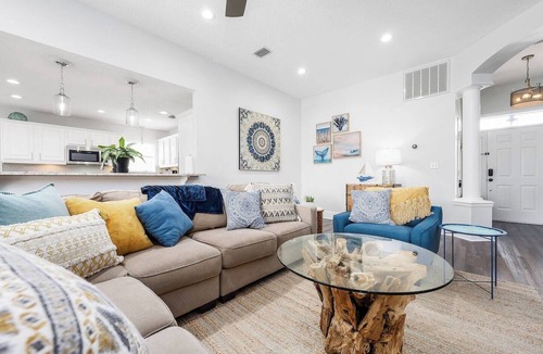 Avalon Beach Estates House | Luxurious BeachHouse Pickeball+HeatedPool