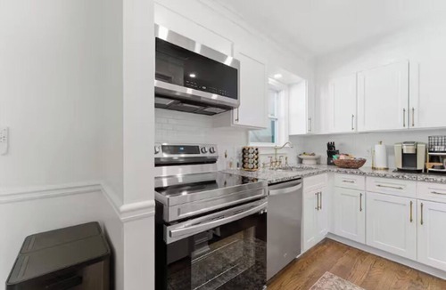 Tucker House | "Luxurious Getaway in Tucker: Hot Tub, Fire Pit