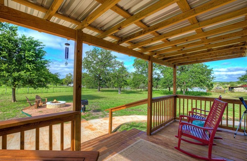 Fredericksburg House | Luxurious & Intimate Cottage in Fred Wine Country!