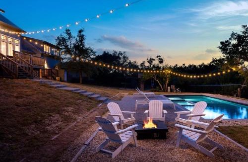 Dripping Springs House | Luxurious Lake Park House: Sleeps 25, Pool, Hot-Tub, Firepit and Game Room!