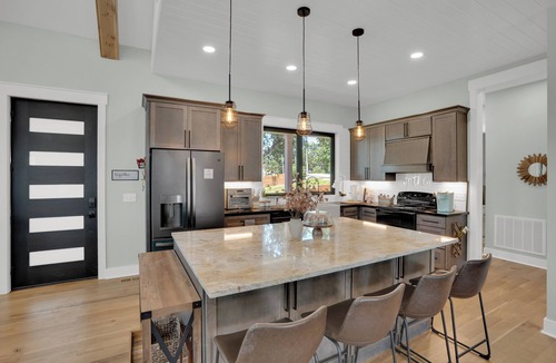 Chapin House | Luxurious Lakefront retreat with own private dock.