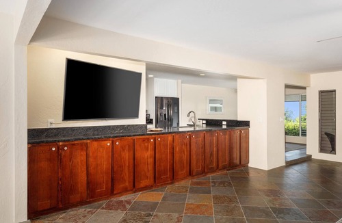 Kona Palisades House | Luxurious Makai Villa with Pool and Ocean Views