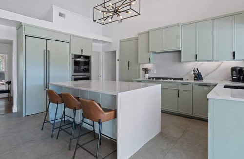 Pleasant Valley House | Luxurious Modern Retreat With Private Pool Patio