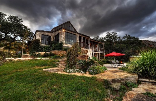 Willow City House | Luxurious Mountain Home With a Breathtaking View