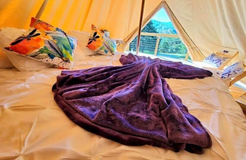 Hood RV Rental | Luxurious Mountain View Glamping Escape