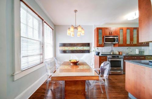 Cherry House | Luxurious Myers Park Living with Screened Porch