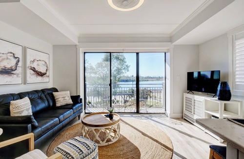 Downtown Wilmington Apartment | Luxurious riverfront condo, Historic Downtown Wilmington, walk to everything!