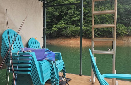Fair Play House | Luxurious & Spacious Lake Hartwell Home near Clemson, Anderson, and Greenville.