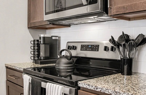 Charlotte Apartment | Luxury 2BR Near Uptown | NoDa & Light Rail