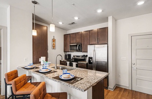 Charlotte Apartment | Luxury 2BR Near Uptown | NoDa & Light Rail