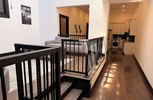 Downtown Baltimore Apartment | Luxury 3-bedroom apartment in marvelous Mount Vernon, Baltimore MD.