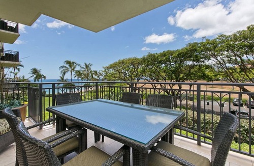 Ko Olina Apartment | Luxury 3BR Ko Olina Beach Villa –BT304 Sleeps 8, Ocean Views, Lanai, 2 Free Parking, Steps to Lagoon