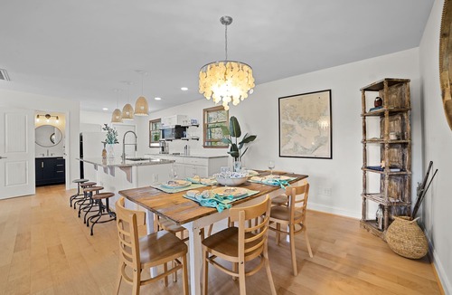 Oriental Apartment | Luxury Boutique Style Rentals located in the Village of Oriental.