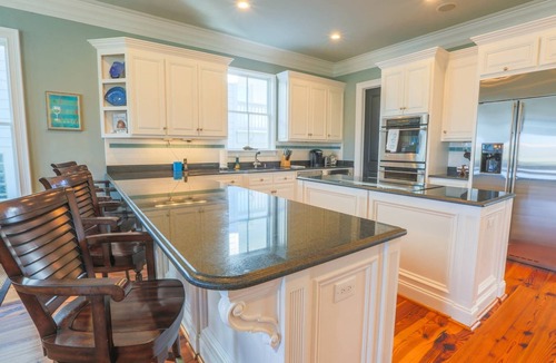 Ocean Point House | Luxury Home in Gated Community; 3 Minute Walk to Beach; Access to Oceanside Community Pool & Cabana