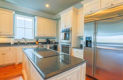 Ocean Point House | Luxury Home in Gated Community; 3 Minute Walk to Beach; Access to Oceanside Community Pool & Cabana