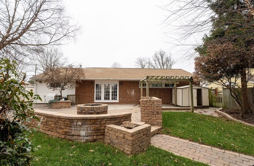 Springfield House | LUXURY HOME OUTSIDE OF DC - 15 MINUTES