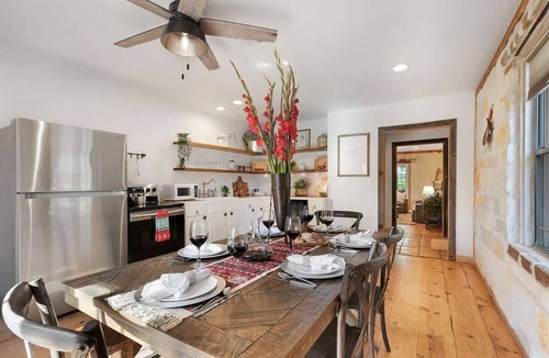 Fredericksburg House | Luxury Home with Hot tub, Fire Pit & Hill Country Views